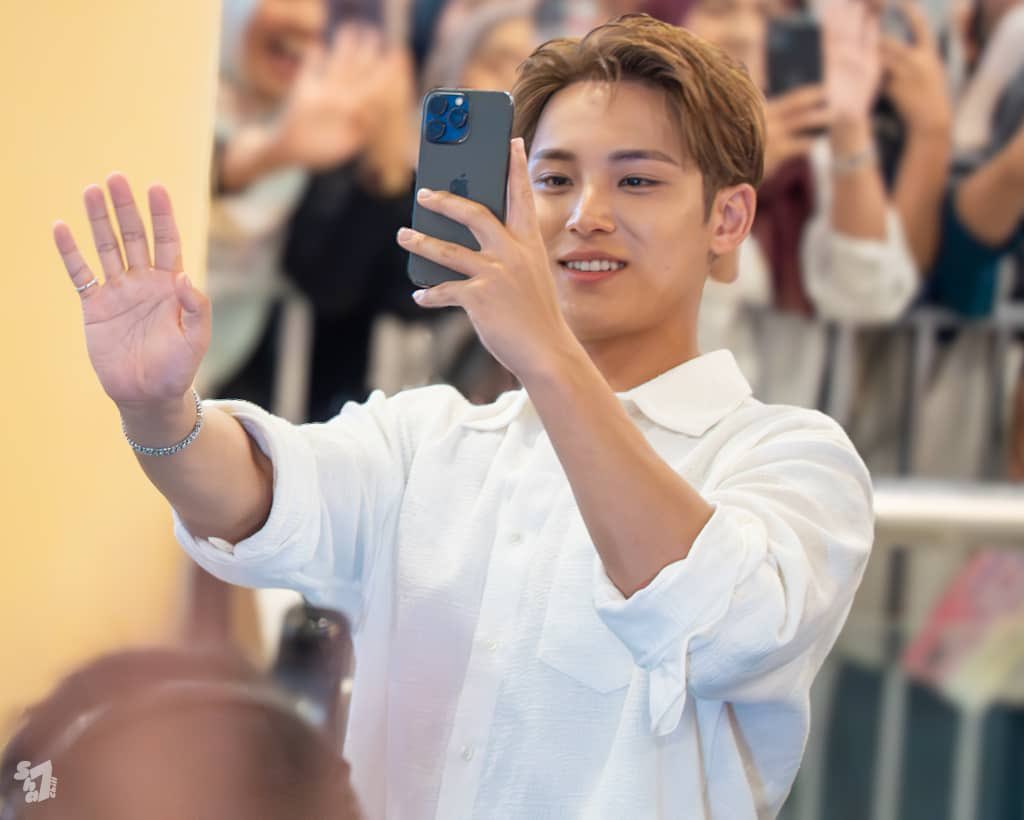 Sha7chill's tweet photo. 050725 | SNICKERS POP-UP EVENT

#MINGYU #MINGYUxSNICKERS #MINGYUinMY #MINGYUinKL https://t.co/Xf7kf4HOXv