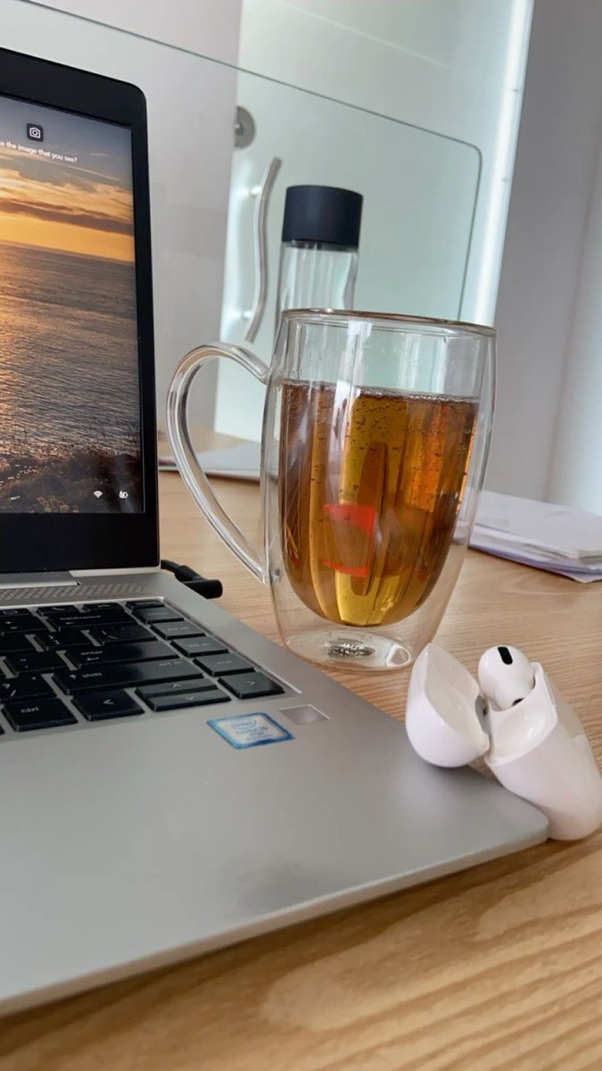 ZEFanctuary's tweet image. ㅤ
Thank God it’s Friday. Happy working, everyone! I hope you all have a good day. 
ㅤ