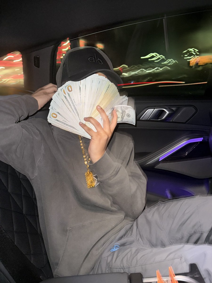 3threat7's tweet photo. FUCC CRASHING OUT NIGGA LIFE BEEN GREAT 🫡 https://t.co/Y6PFyEXLF8