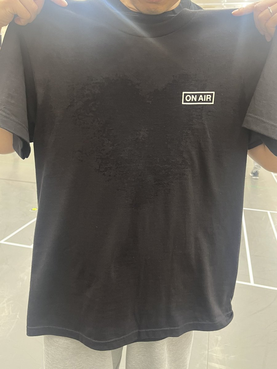 早くも７月に入って10日ほどが経ちました。今週末は吉野さんの　#流ツアー 鳥取公演そして来週末は数年ぶりとなるKAmiYU in Wonderland 5が開催！
両公演ともにチケット発売中です。

写真は先日のリハで神谷さんがTシャツの汗の跡がハートにいつもなると見せてきたので写真撮ってみました。