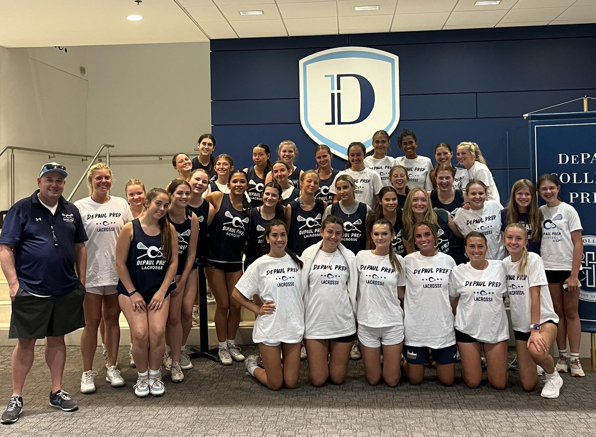 DePaulPrepwlax's tweet image. Couldn’t be prouder of our DePaul Prep girls lacrosse alumni who came out to challenge our current players. New tradition. Fun catching up. These ladies are doing great things in life. Weather threw us a curve ball. #RAMlacrosseFAMILY
#DEPAULprepALUMNI