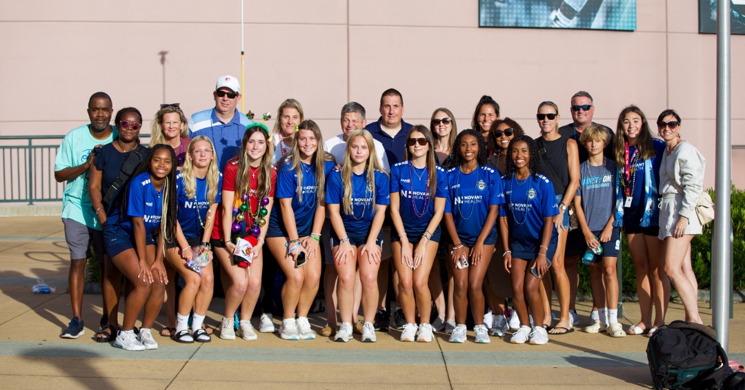 We had a terrific evening at the <a href="/USYouthSoccer/">US Youth Soccer</a> opening ceremony! Each team was announced and afterwards, our Girls 09 Matthews Blue traded gifts with all the other players. Even conducted interviews with everyone about the event!
#ClaimTheCup #PCUP25 #USYS #WeAreYouthSoccer