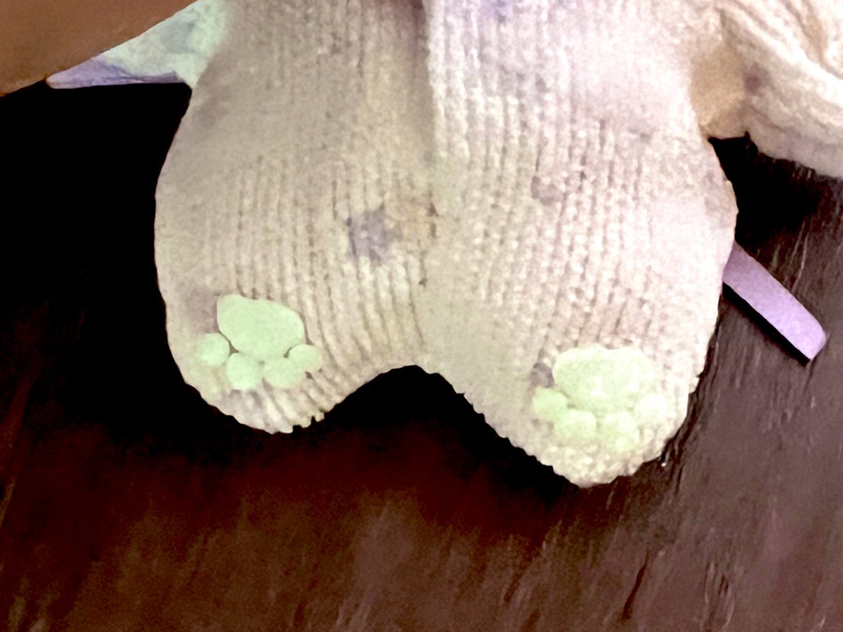 어제 올린다해놓고 더위를먹었는지 하루종일몸이 힘들어 아무것도 못했네요😂
뒷부분사진을 올립니다💕
형형하네요✨
입금폼에 올렸습니다🥰

fondee.io/room/room_view…