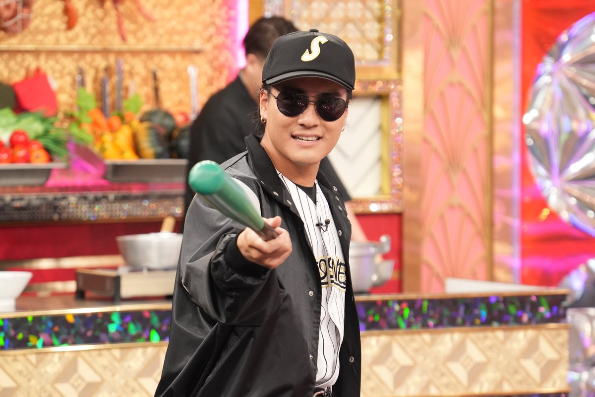 【SixTONES 森本慎太郎着用】OVERRIDE ニットガイドワッチ Golden SixTONES 【公式】 on X: 