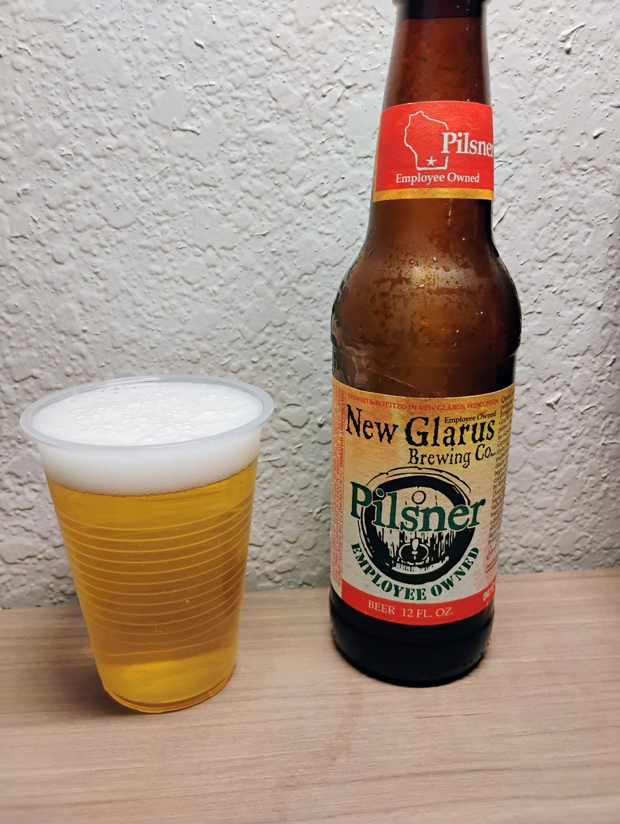BeerSnobSean's tweet image. As insane as this sounds, these amazing craft beers from @newglarusbrew cost me a total of $16 plus tax at the local gas station. 4% Wisconsin Belgian Red, a cherry bomb, and a 5% pilsner. Fancy glassware provided by HIX. @qblacklock @WIbeerbaron @DingsBeerBlog @DrGoodBeer #beer