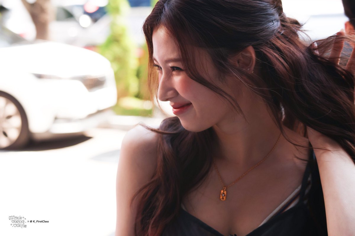 msnuniverse's tweet image. prettiest smile