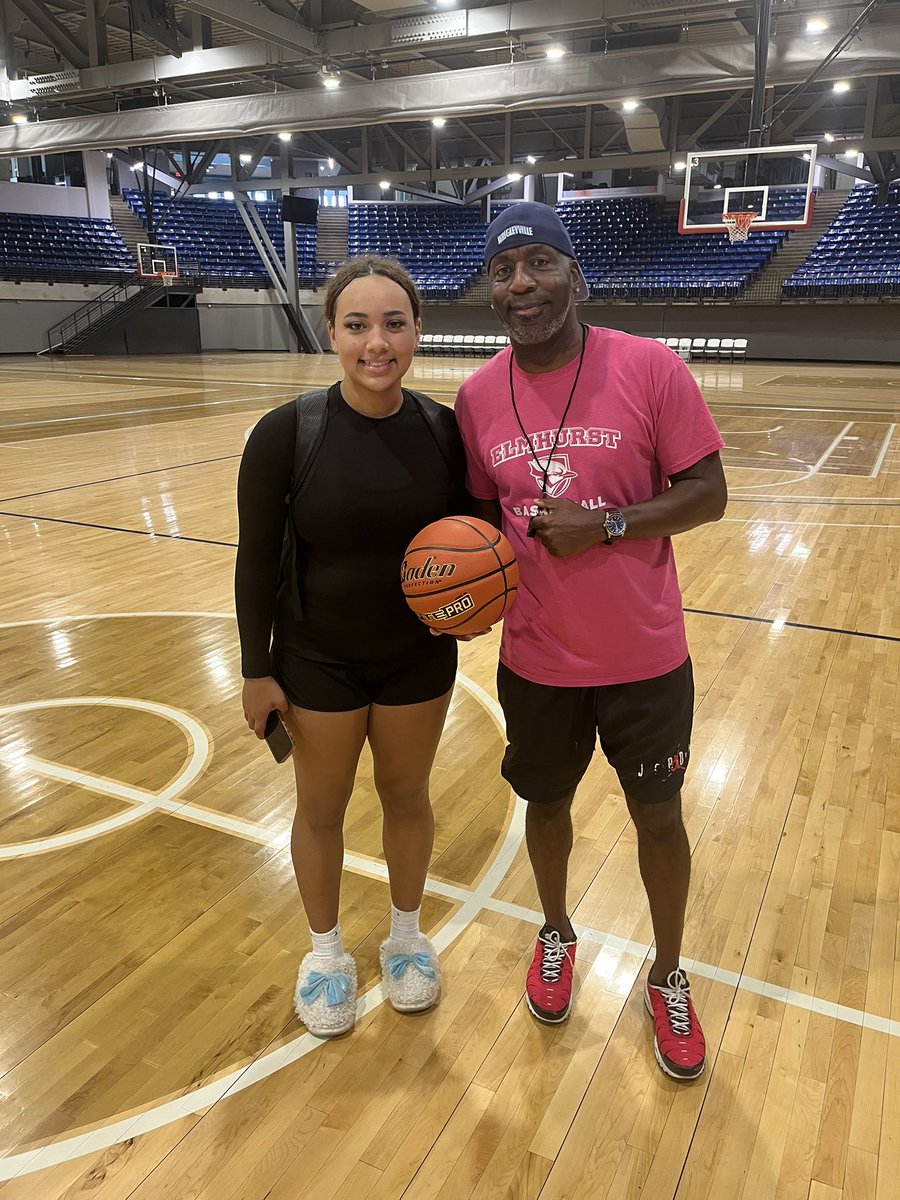 jorrynhall's tweet image. Thank you @Coach_Cam7 @WillisAllen14 @ParkerEhrke6 for working with me last weekend in KC. It was fun to get in the gym with some good competition and coaching. @EXACTSports @MHKSlamElite