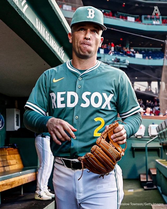 unbiasedsoxfan's tweet photo. If the Red Sox winning 7 straight wasn’t good enough, guess who is back tomorrow https://t.co/rxuznpbCI5