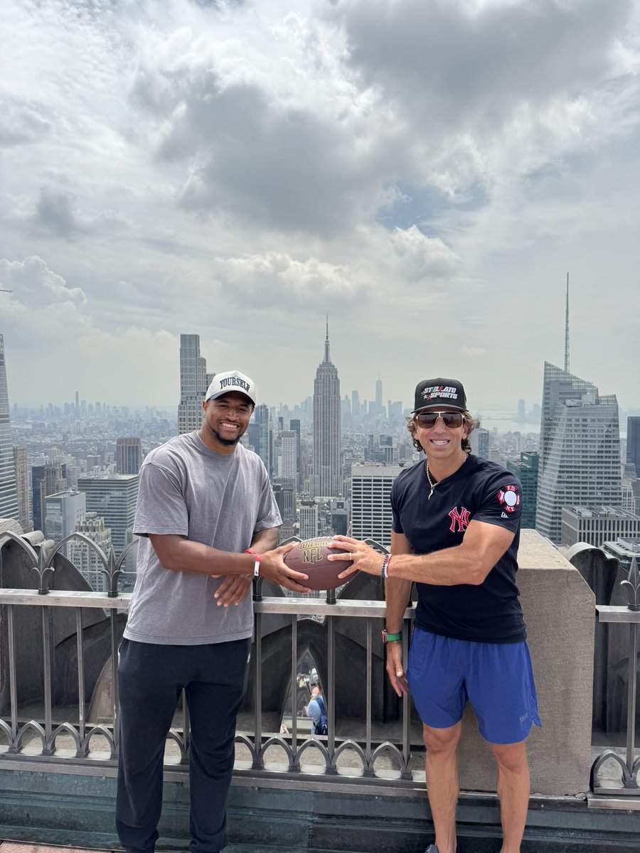seanstellato's tweet image. Amazing day in the Big Apple with Stellato Sports @wande_owens @rockcenternyc @Yankees #yankeestadium #BillsMafia