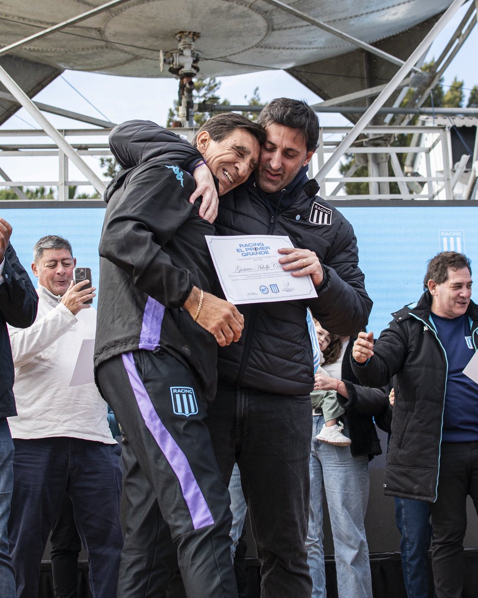 #Racing contra todos. Les duele nuestro presente, por eso quieren destruirnos. Vamos por todo 💙💪