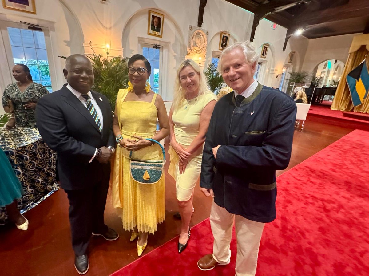 Petra Schneebauer (@schneebauerp) on Twitter photo As Ambassador to the 🇧🇸, it was a great honor for me to celebrate the 52nd anniversary of the Commonwealth of the Bahamas 🇧🇸 together with the Governor General, H.E. Cynthia Pratt & the Hon Prime Minister <a href="/HonPhilipEDavis/">Philip Brave Davis</a> in Nassau! 🇦🇹🤝🇧🇸 As Ambassador to the 🇧🇸, it was a great honor for me to celebrate the 52nd anniversary of the Commonwealth of the Bahamas 🇧🇸 together with the Governor General, H.E. Cynthia Pratt & the Hon Prime Minister <a href="/HonPhilipEDavis/">Philip Brave Davis</a> in Nassau! 🇦🇹🤝🇧🇸