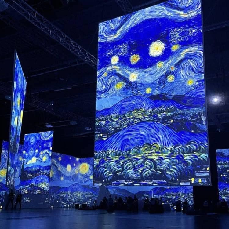 aestheticspost_'s tweet image. Vincent van Gogh art exhibition