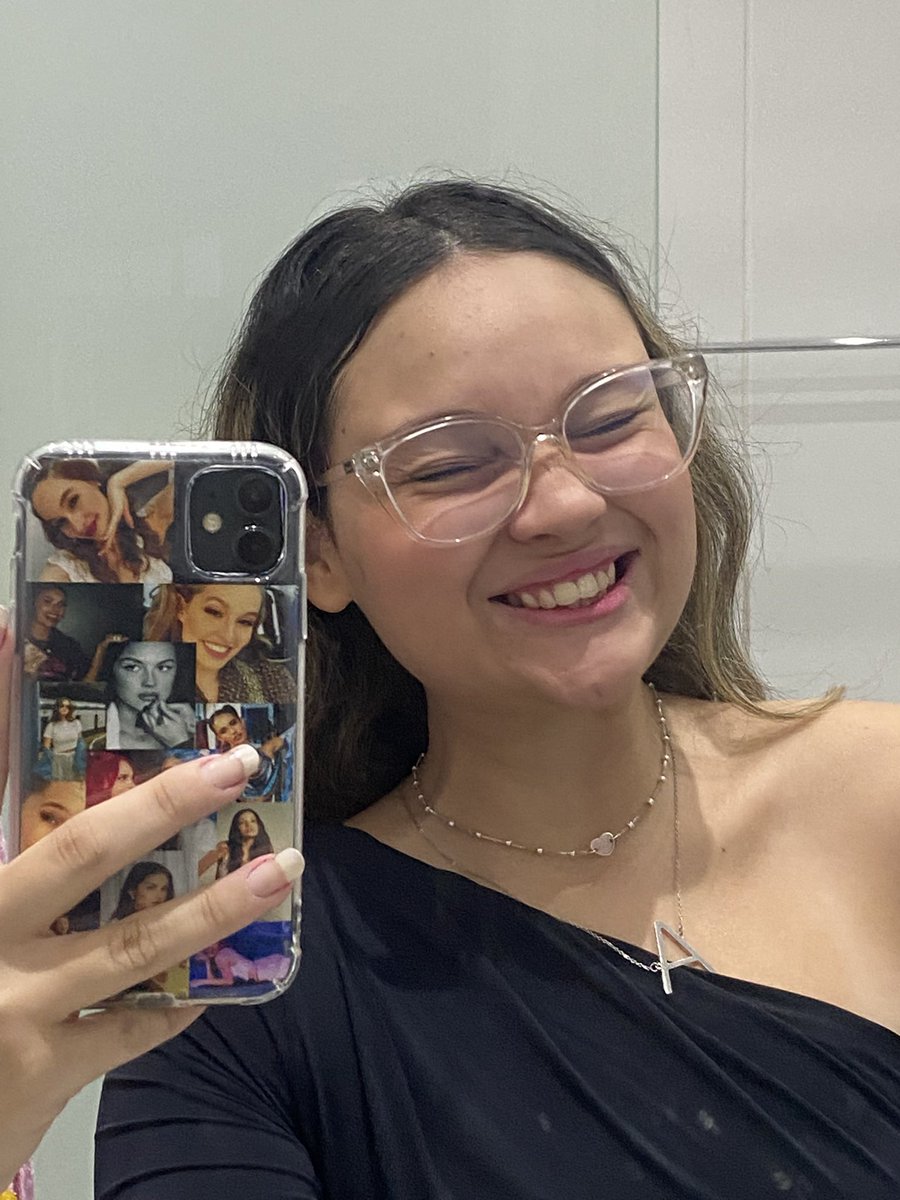 wloverangel's tweet photo. “eu ando com você, e você anda cmg aí!!”
@GigiRangel10 vc é incrível, eu te amo!🥺😭 https://t.co/z7xpZO6MPw