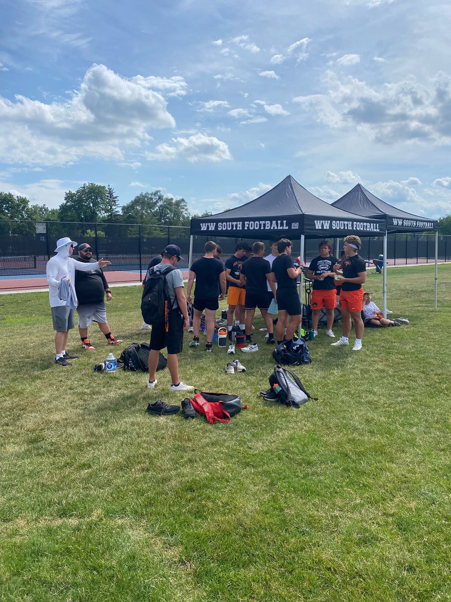WWSFB's tweet image. Great time competing at @WABlackhawkFB Battle of the Big butts! Thanks for a great event.