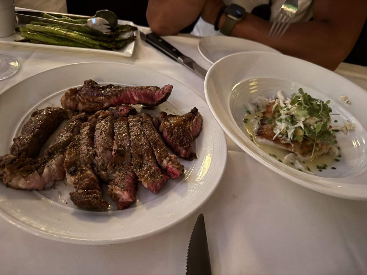 TeamGumball5's tweet photo. #BoneIn Thursday. #WhatsinArtiesMouth https://t.co/ymprDp6MWI