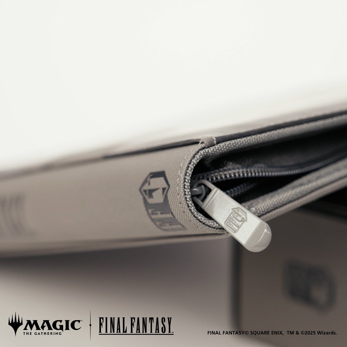 UltraProIntl's tweet image. If you want to cast the highest level Protect magic for your Magic: The Gathering®—FINAL FANTASY™ cards and tabletop, look no further! ✨🛡️ Ultra PRO’s APEX Deck Protector™ Sleeves, Premium Alcove Edge Deck Box®, 9-Pocket Premium Zippered PRO-Binder®, Holofoil®, and…