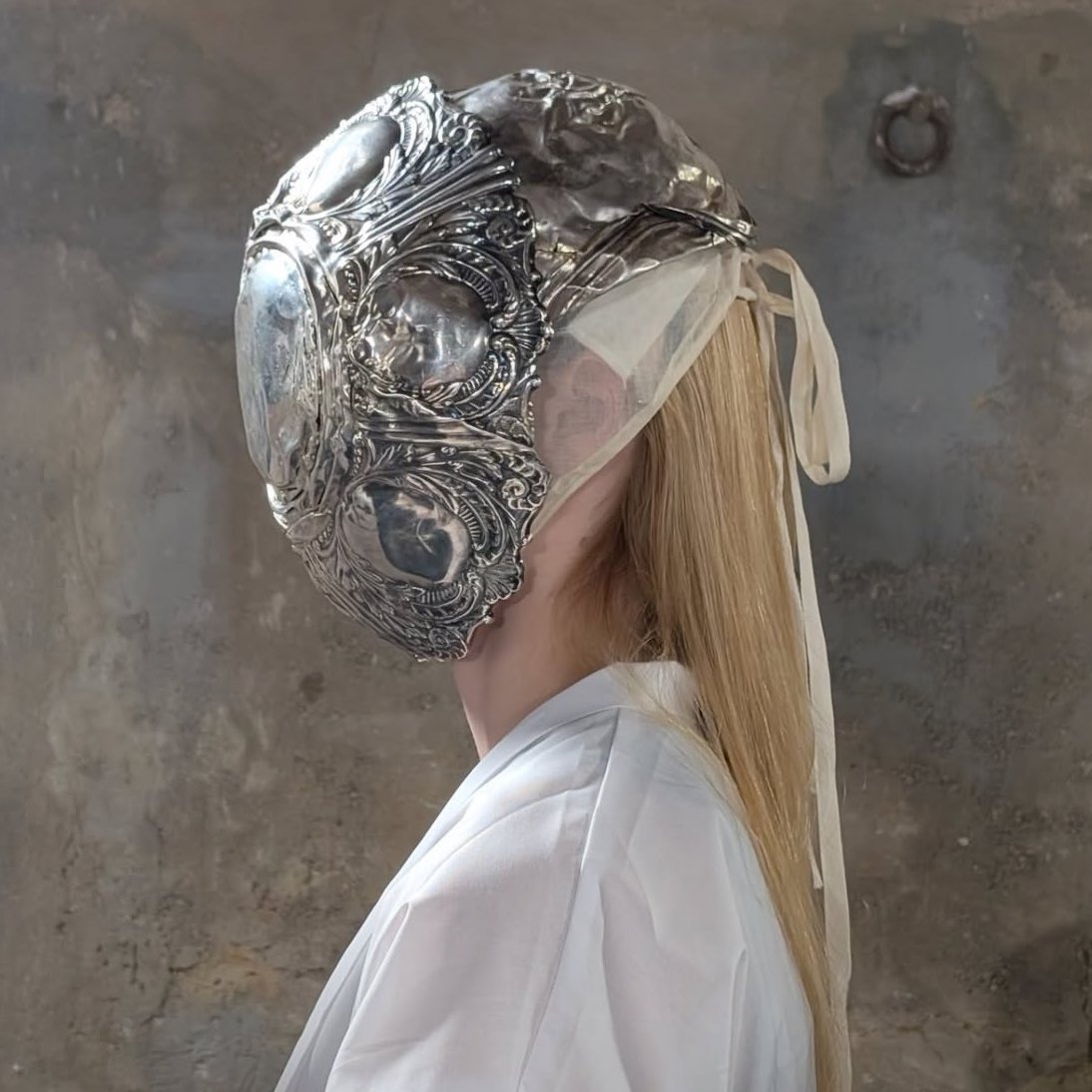 monolilium's tweet photo. facehugger at margiela https://t.co/6fyFc58BxR