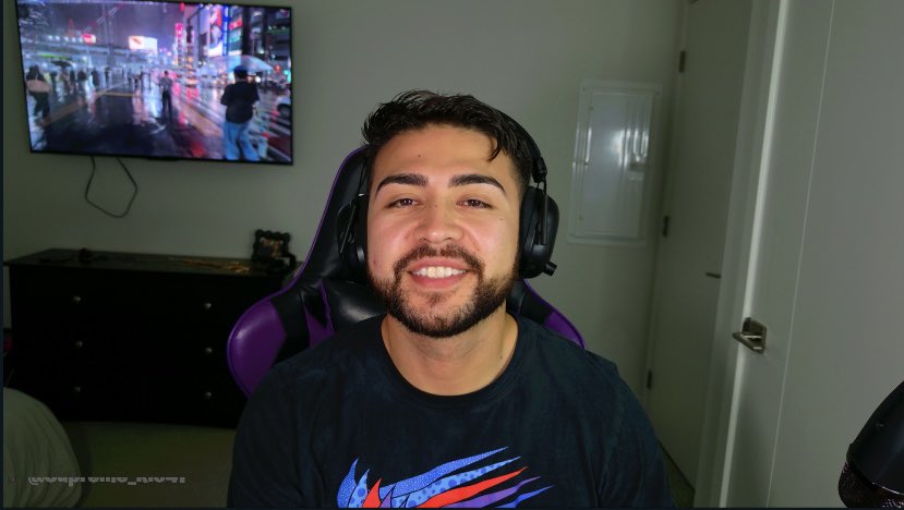 IM LIVE! 🔴

Just 11 followers away from the big 1500! Not getting off till we hit it idc. 😤

GET IN HERE! 🔥🙌🏼