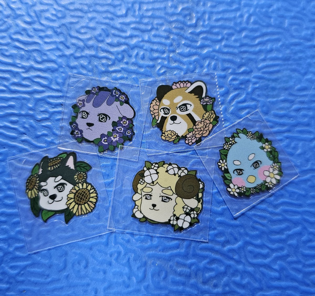 #RT
#RT이벤트
#사회인게임클럽
#사인클 #SIC

클짱들 얼굴로 이뤄진 
『전자파 차단 스티커』
나눔합니다!!

💚 RT해주신 횐님 3분에게 5개 1세트씩 보내드려요!!
💚 사인클 채널구독인증 받습니다
💚 추첨은 7/31
💚 편의점 반택 이용