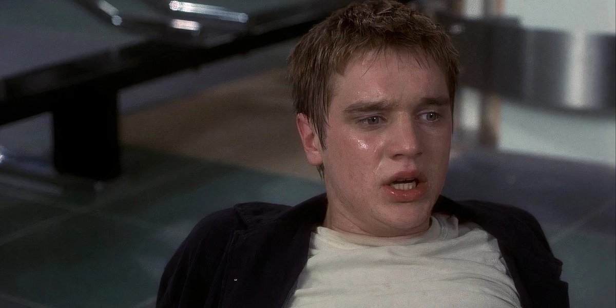 Ultimate_Tye's tweet image. #EdwardsMovieCharacterChallenge2025 #July
@midgetmoxie
Day #8 — Has Fear of Flying: Alex Browning from the 2000 supernatural horror "Final Destination" has a visible fear of flying.
"I just can't believe we got on a plane again, you know what I'm saying?"