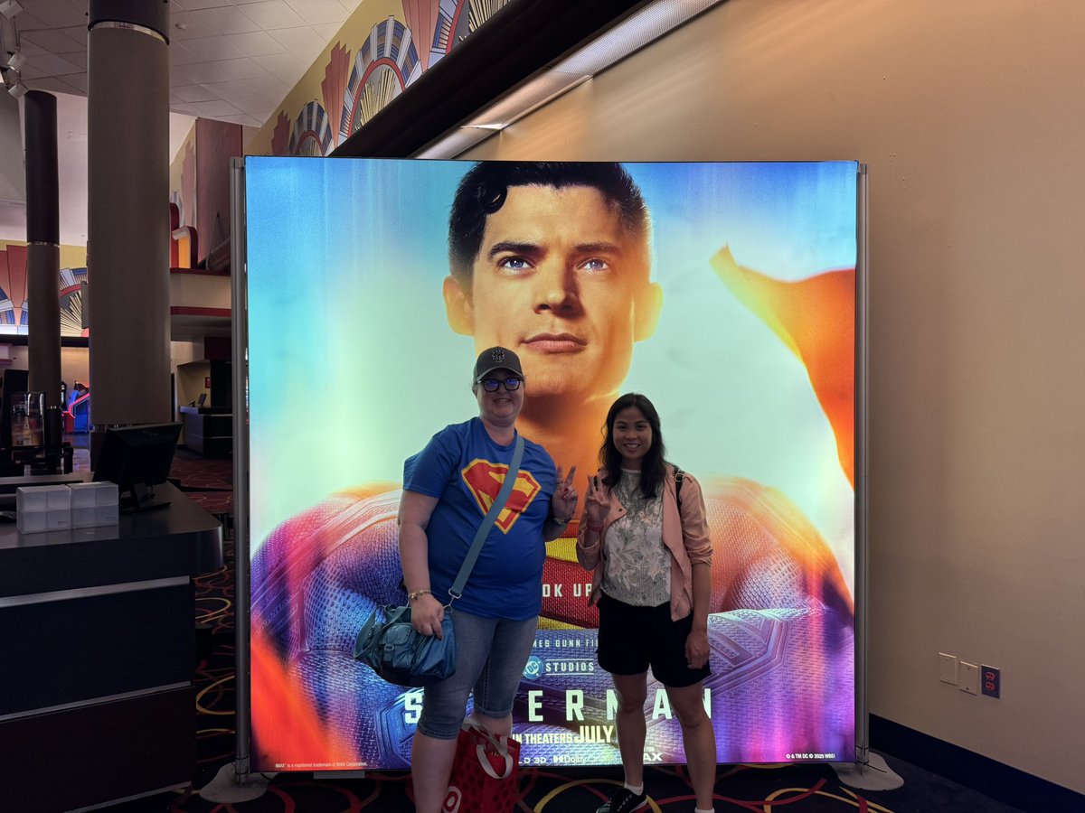#LookUp

#Superman is awesome!!!! Visually stunning. Score was brilliant! #DavidCorenswet &amp; #RachelBrosnahan are absolute magic as #Clois 

<a href="/JamesGunn/">James Gunn</a> : you did it. You gave me &amp; the world the #Superman who is that wholesome man who just wants to help the world.

See it an <a href="/IMAX/">IMAX</a>