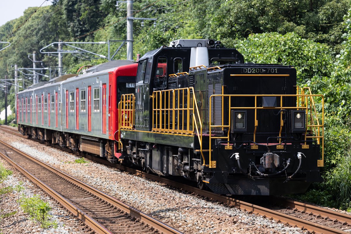 acid7509's tweet image. 25/7/7 試7894レ
25/7/10 試7893レ
DD200-701+103系E18編成
唐津103が車輪削正のため竹下へ。
初のDD200牽引でした。