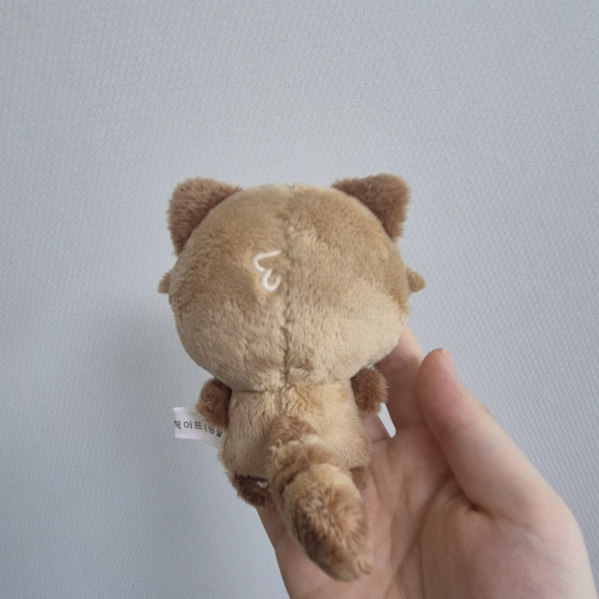 뉴월이 최종샘플 입니다! 예상치 못한 변수로 시간이 많이 지체되었는데도 기다려주셔서 감사합니다 (*>∇<)ﾉ 

샘플은 헤이프 빌리지(<a href="/Hape_Village/">☁️Hape Village☁️인형제작/아이돌인형 /봉제인형공장</a>)에서 도와주셨습니다 (✿´‿`)