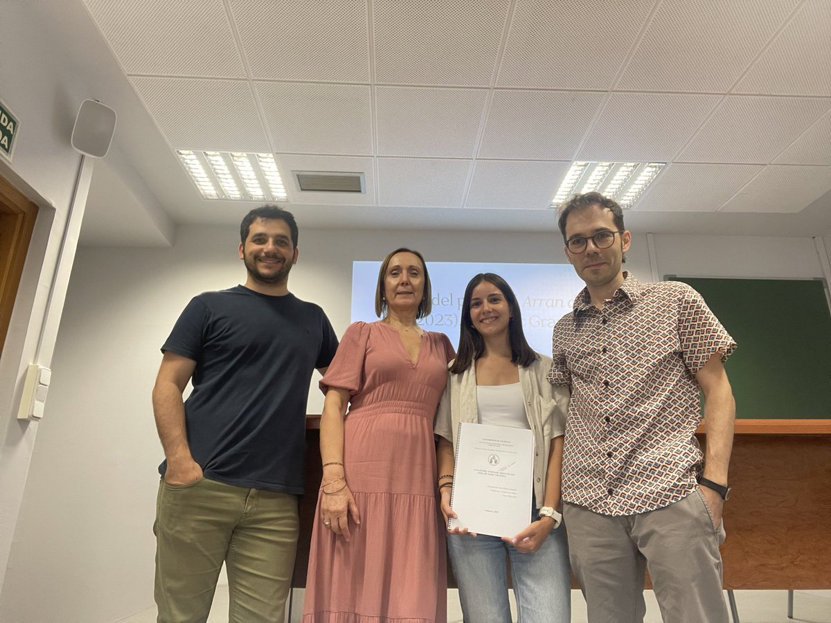 Departament de Filologia Catalana UV (@filocatuv) on Twitter photo L’enhorabona! Divendres 18 tindrà lloc la graduació d’aquesta promoció a la <a href="/FILTRADCOMUV/">Facultat de filologia, Traducció i Comunicació UV</a>. L’enhorabona! Divendres 18 tindrà lloc la graduació d’aquesta promoció a la <a href="/FILTRADCOMUV/">Facultat de filologia, Traducció i Comunicació UV</a>.