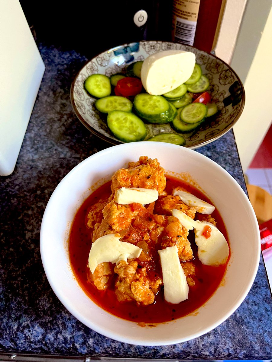 Agent99c's tweet image. Chicken meatballs mozzarella Friday and a great winter sunny day in Malabar #meatball #chickenmeatballs #sunny #winter #mozzarella #goodfood #malabar