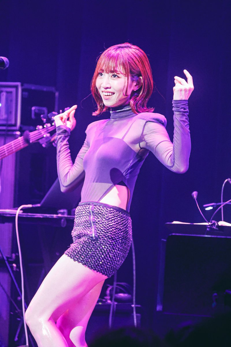 【Live Photo】
Billboard JAPAN Recordsからリリースされた最新アルバムを引っ提げて開催された『一十三十一 new album release live ～Telepa Telepa～』のライブ写真が到着📸
彼女がアンバサダーを務める、シティポップに特化したアナログレコードのイベント『CITY POP on VINYL