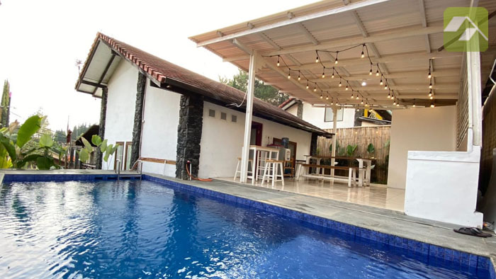 Villa Catalea Lembang - Villa 2 Kamar ada Kolam Renang
#sewavilla #sewavillalembang #villalembang #lembang #wisatalembang #bandung 
 villamurahlembang.com/villa-catalea-…