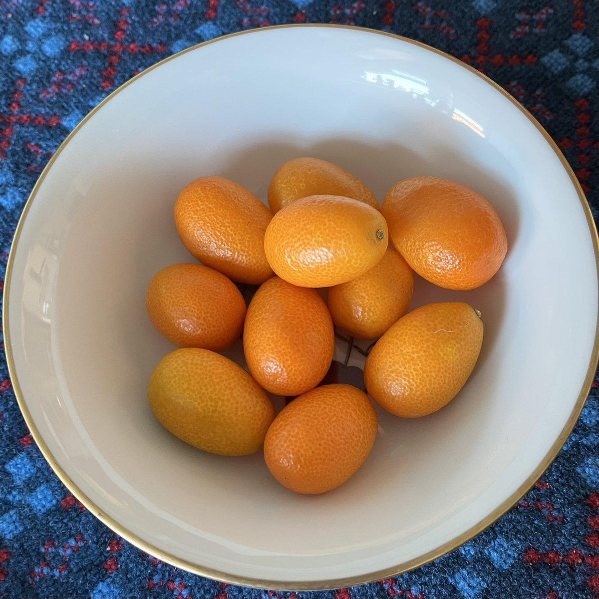 soopoftheday's tweet image. Today’s joy is a bowl of kumquats.
Last time I had a kumquat I bought myself one from Borough Market. It had been a long time since I had seen them and one was a perfect treat! I loved that kumquat and I love that I can remember eating it.