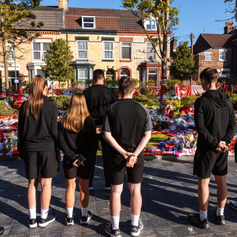 LFC's tweet photo. Steven Gerrard and members of his academy have paid tribute to Diogo and Andre at Anfield ❤️