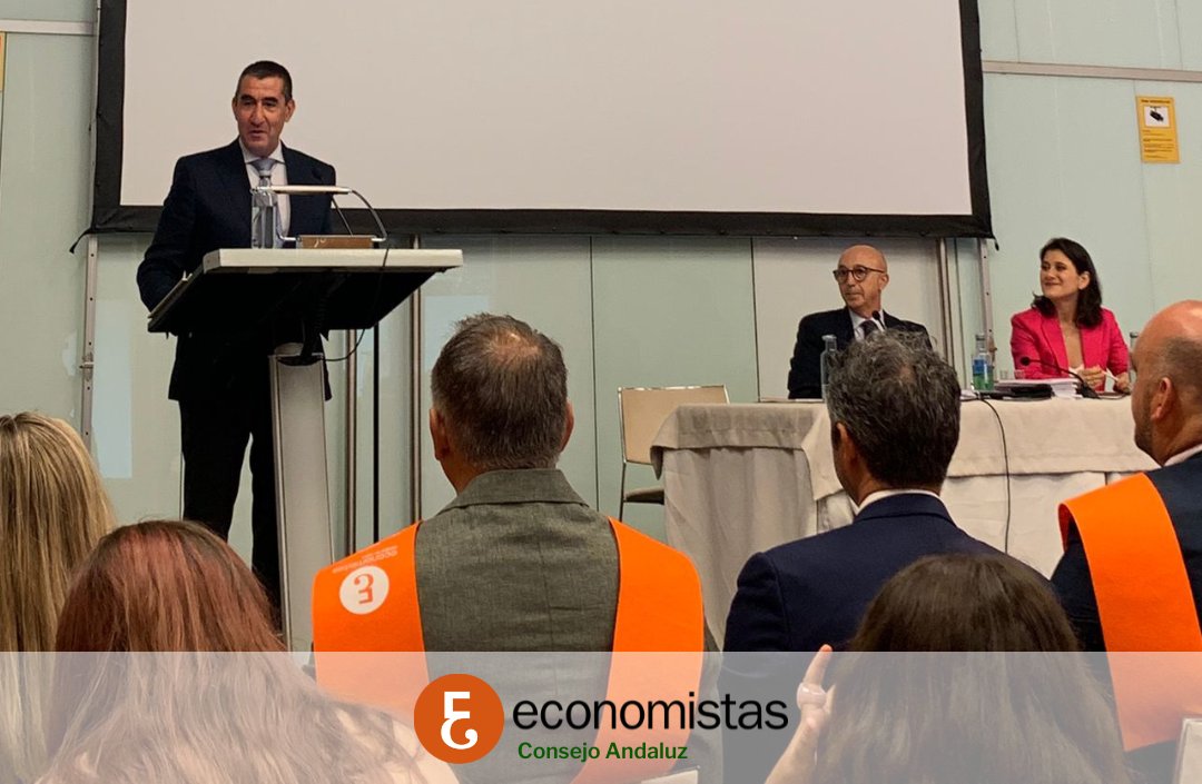 Consejo Andaluz Colegios Profesionales Economistas (@consejoandaluz_) on Twitter photo 🔸Nuestro presidente y decano de <a href="/EconomistasSE/">Colegio de Economistas de Sevilla</a>, <a href="/FranciscoJTato1/">Francisco J. Tato Jimenez</a>, fue el padrino de esta promoción y acompaño a Javier Cabeza de Vaca, decano de <a href="/EconomistasCdz/">Economistas Cádiz</a> y nuestro vicedecano; y a Cecilia Jiménez, vicedecana de <a href="/EconomistasCdz/">Economistas Cádiz</a> y miembro de <a href="/Consejoandaluz_/">Consejo Andaluz Colegios Profesionales Economistas</a> 🔸Nuestro presidente y decano de <a href="/EconomistasSE/">Colegio de Economistas de Sevilla</a>, <a href="/FranciscoJTato1/">Francisco J. Tato Jimenez</a>, fue el padrino de esta promoción y acompaño a Javier Cabeza de Vaca, decano de <a href="/EconomistasCdz/">Economistas Cádiz</a> y nuestro vicedecano; y a Cecilia Jiménez, vicedecana de <a href="/EconomistasCdz/">Economistas Cádiz</a> y miembro de <a href="/Consejoandaluz_/">Consejo Andaluz Colegios Profesionales Economistas</a>