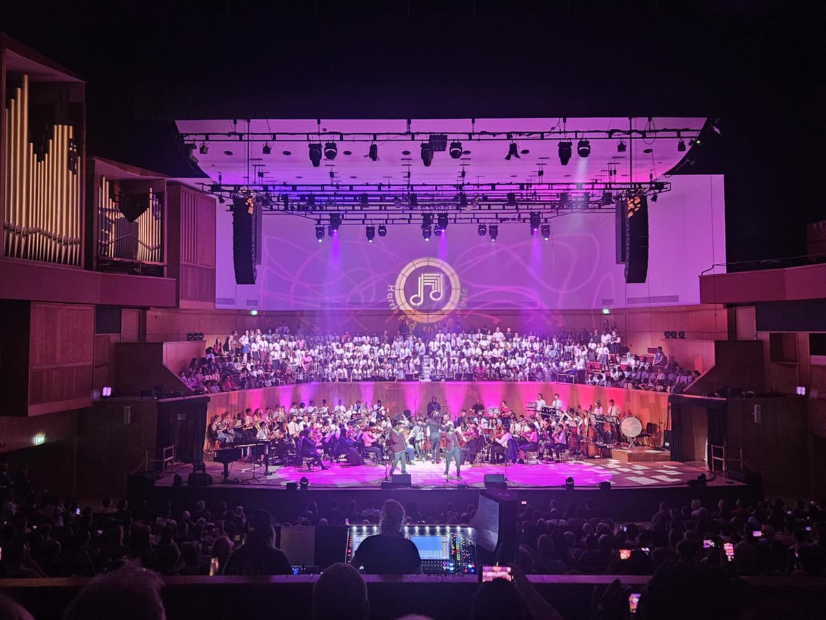 HarrisMerton (@harrismertoncr4) on Twitter photo Harris Federation Festival of Music!
We are very proud of HAM music students who represented our academy on the first ever Harris Federation Festival of Music which took place in Fairfield Halls on 9th July 2025🎼 Harris Federation Festival of Music!
We are very proud of HAM music students who represented our academy on the first ever Harris Federation Festival of Music which took place in Fairfield Halls on 9th July 2025🎼