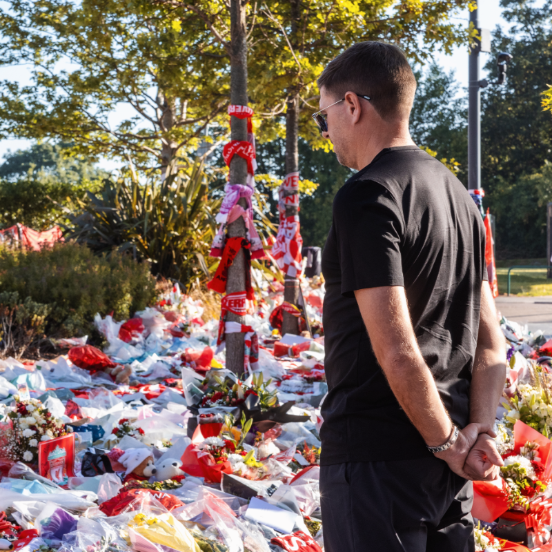 LFC's tweet photo. Steven Gerrard and members of his academy have paid tribute to Diogo and Andre at Anfield ❤️