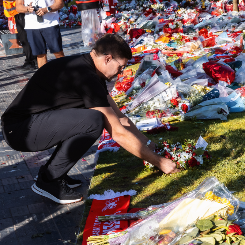 LFC's tweet photo. Steven Gerrard and members of his academy have paid tribute to Diogo and Andre at Anfield ❤️