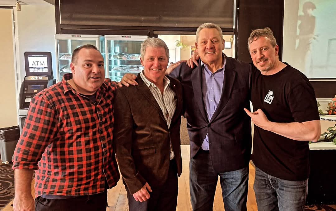 Andrew "Dawsey" Dawson from How's That? - The Podcast at Olds Park Sports Club with Sid Punts &amp; After The Game Live Show for Renown United RLFC with Steve "Blocker" Roach &amp; Bill "Hollywood" Harrigan....

<a href="/andaw24/">andaw24</a> <a href="/sidpunts/">Sid Punts</a> #afterthegame #liveshow #rugbyleague #legends