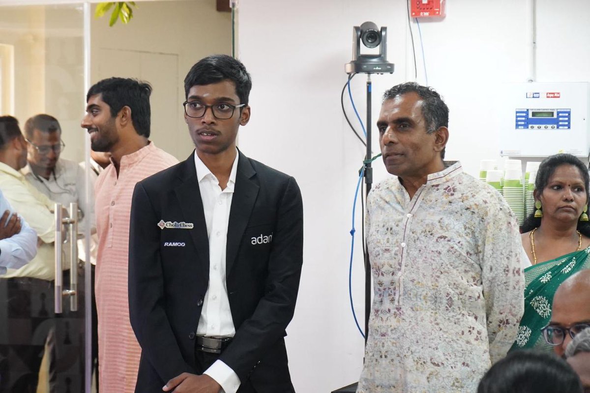 Vellayan_S's tweet image. Proud moment for all of us at Cholamandalam.

We officially launched Chola Chess — a first-of-its-kind initiative to identify, train, and nurture India&apos;s brightest young chess talent.

It was an honour to have legends like @vishy64theking, @Rameshchess, and some of India’s finest…