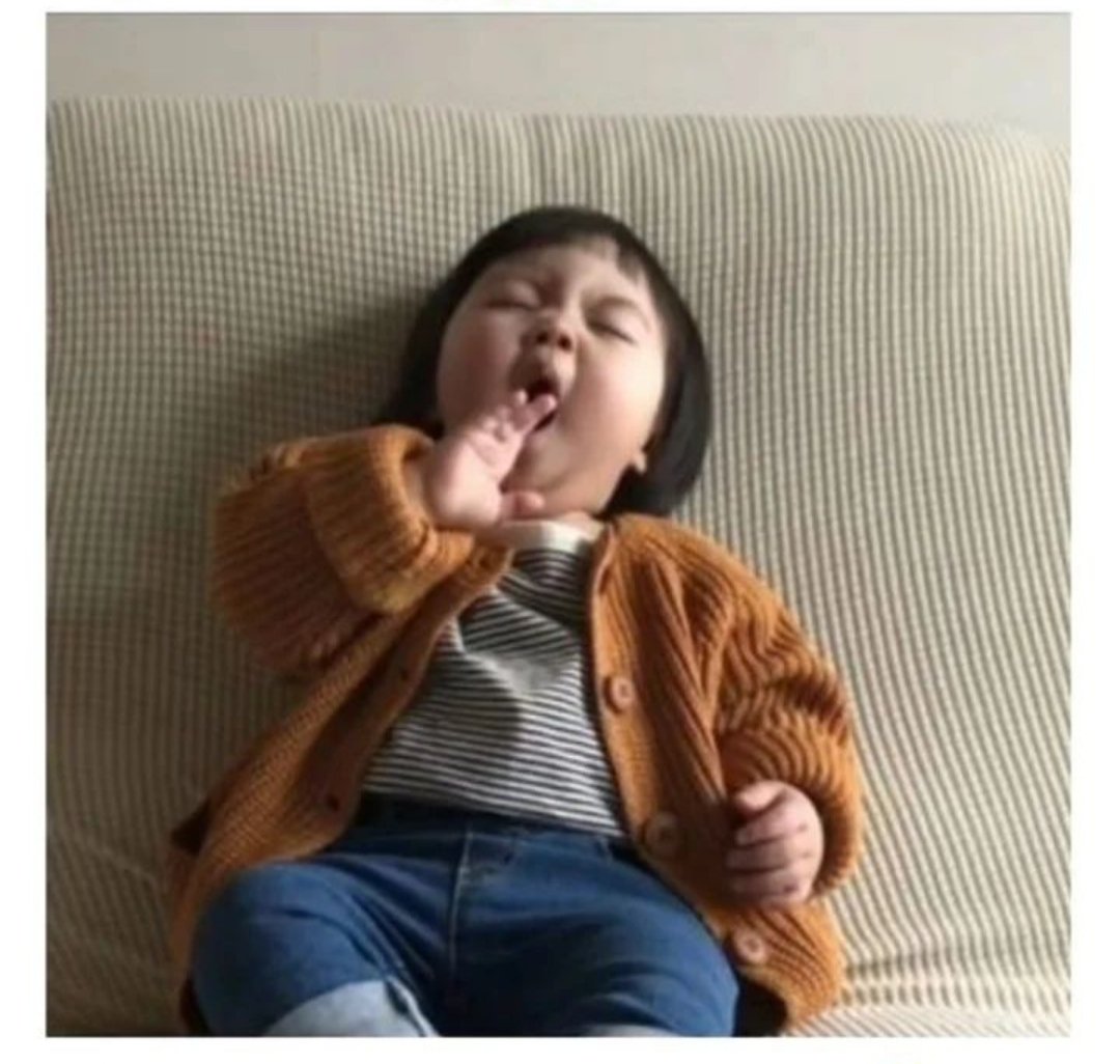 Hamesha deir kar deti hoo 
(Subah uthne mn) 🥹