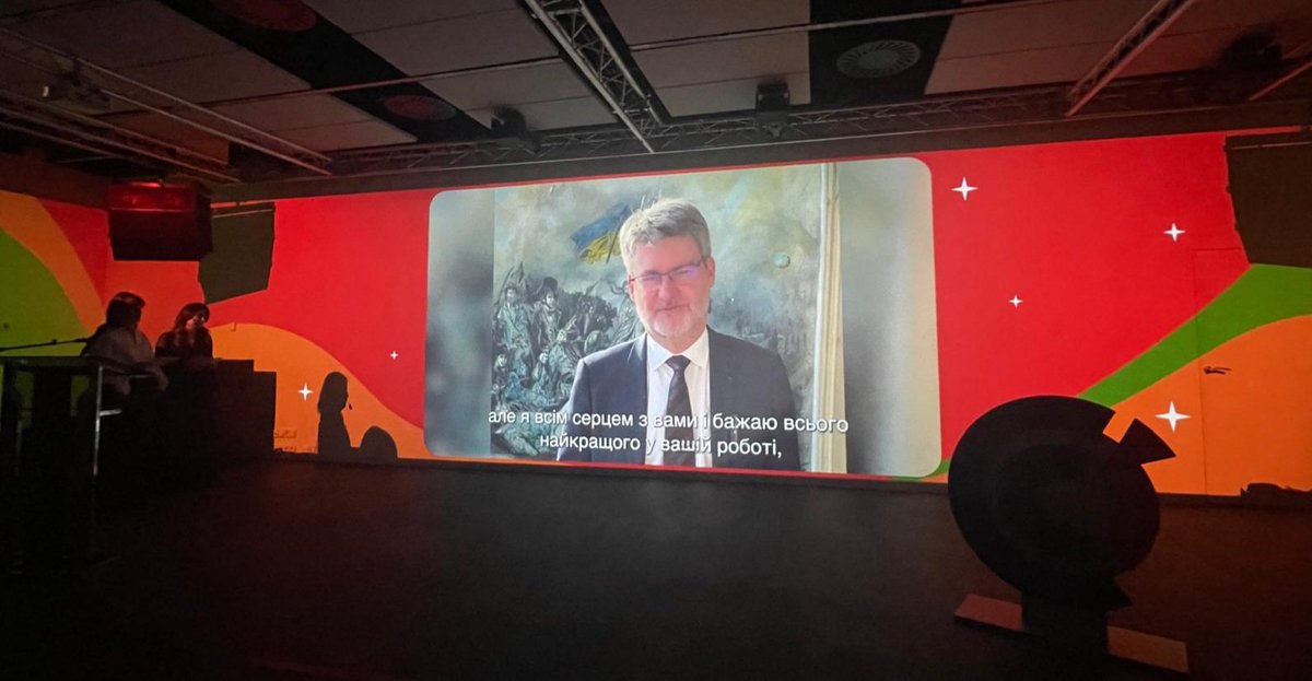 ✨️Prix de la femme d'affaires ukrainienne remis par la chambre de commerce 🇨🇵🇺🇦. Des projets inventifs et pratiques, des business plan solides, des entreprises qui s'adaptent et se réinventent, et des entrepreneuses badass qui ne s'interdisent rien 💪. #Diplomatieféministe