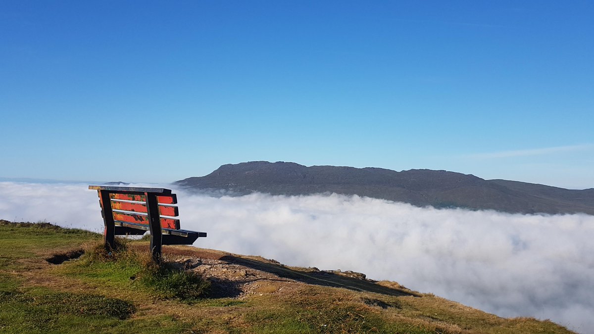 Sitting above the fog bank in Rostrevor via weather watcher Matt. Highest temps at 8am are on the high ground as the valleys warm up more slowly