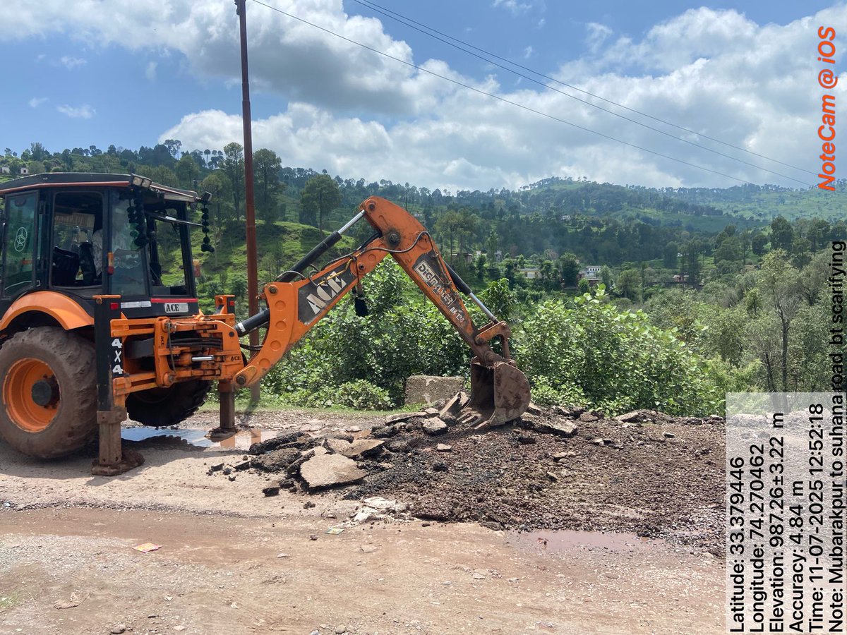 District Admn Rajouri (@dmrajouri) on Twitter photo Road Connectivity Boost
Work has commenced on #Mubarakpura to Sohana Road under PMGSY, enhancing rural connectivity and access.
Development on the move! #PMGSY #Rajouri
<a href="/diprjk/">Information & PR, J&K</a> <a href="/Abhi1shrma/">Abhishek Sharma</a> <a href="/DioRajouri/">Information & PR Rajouri</a> Road Connectivity Boost
Work has commenced on #Mubarakpura to Sohana Road under PMGSY, enhancing rural connectivity and access.
Development on the move! #PMGSY #Rajouri
<a href="/diprjk/">Information & PR, J&K</a> <a href="/Abhi1shrma/">Abhishek Sharma</a> <a href="/DioRajouri/">Information & PR Rajouri</a>