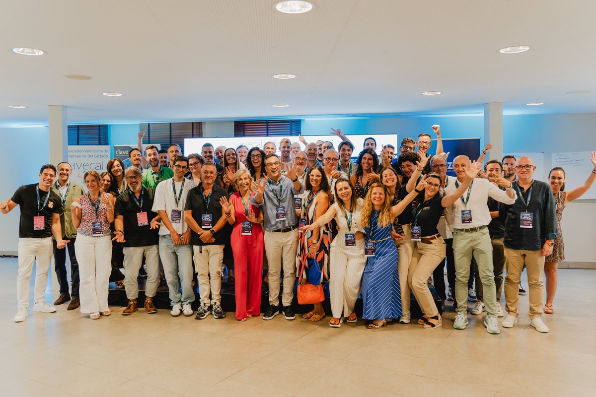 📍CALZATIC 2025 fue todo un éxito… ¡y qué éxito!
En Elche vivimos un día llena de ideas, networking y soluciones para el futuro del calzado 👟
Gracias a quienes compartisteis este espacio con nosotros.

ARTÍCULO COMPLETO: clavei.es/blog/calzatic-…

#ClaveiTD #SoftwareSolutions