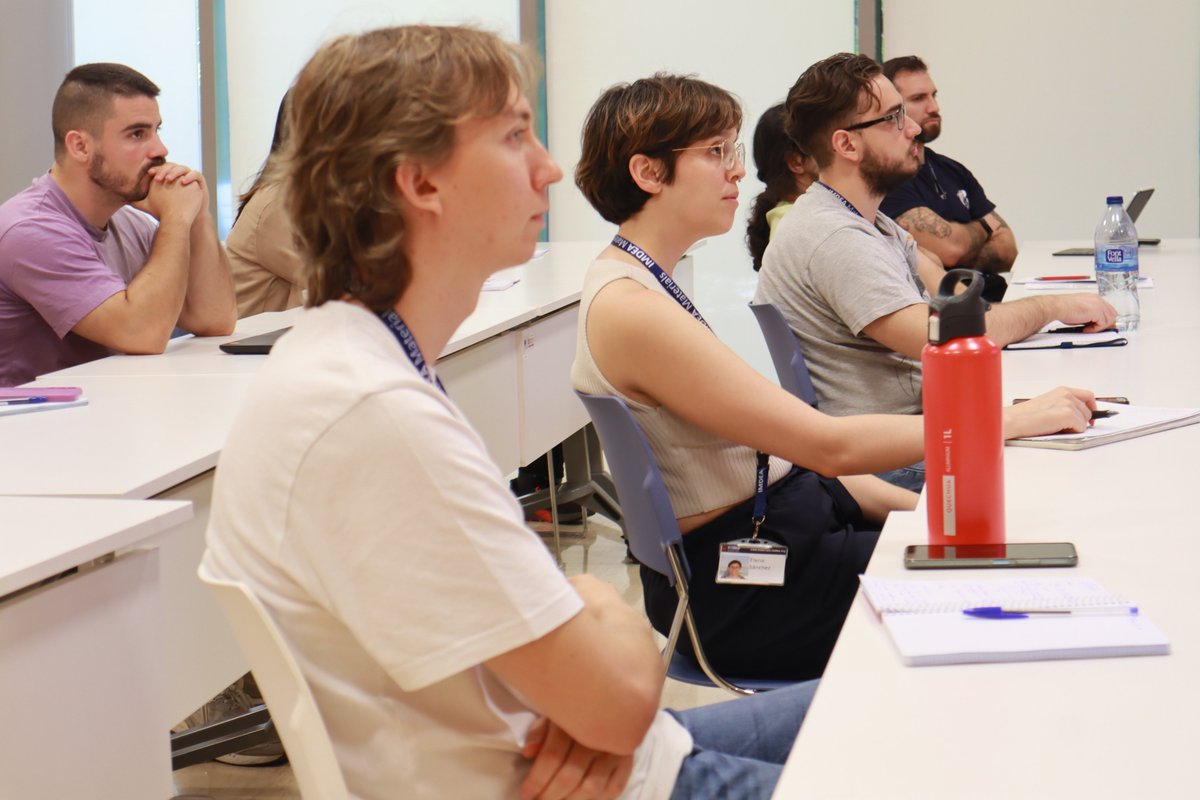 👩‍🔬 Last Friday, we were thrilled to welcome a guest seminar from Dr. Maria Crespo from <a href="/QMUL/">Queen Mary University of London</a> on Na-ion batteries: from materials sustainability to operando characterisation techniques.

🙏 We thank her for taking the time to share her insights and expertise!

<a href="/MNGMaterials/">MNG Research Group</a>