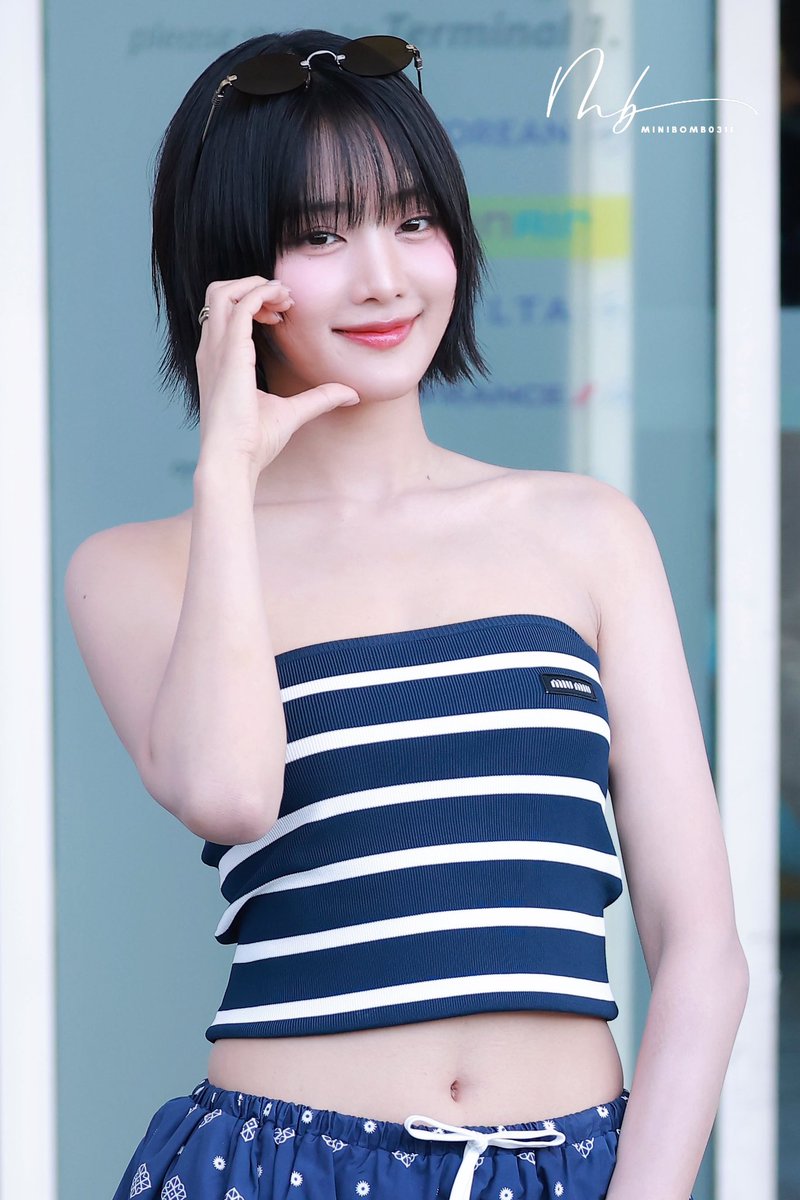 minibomb0311's tweet image. 250711 민니 ❤️❤️❤️
👉🏻🐱🫶🏻
#IDLE #GIDLE #여자아이들 #아이들 #민니 #MINNIE #มินนี่