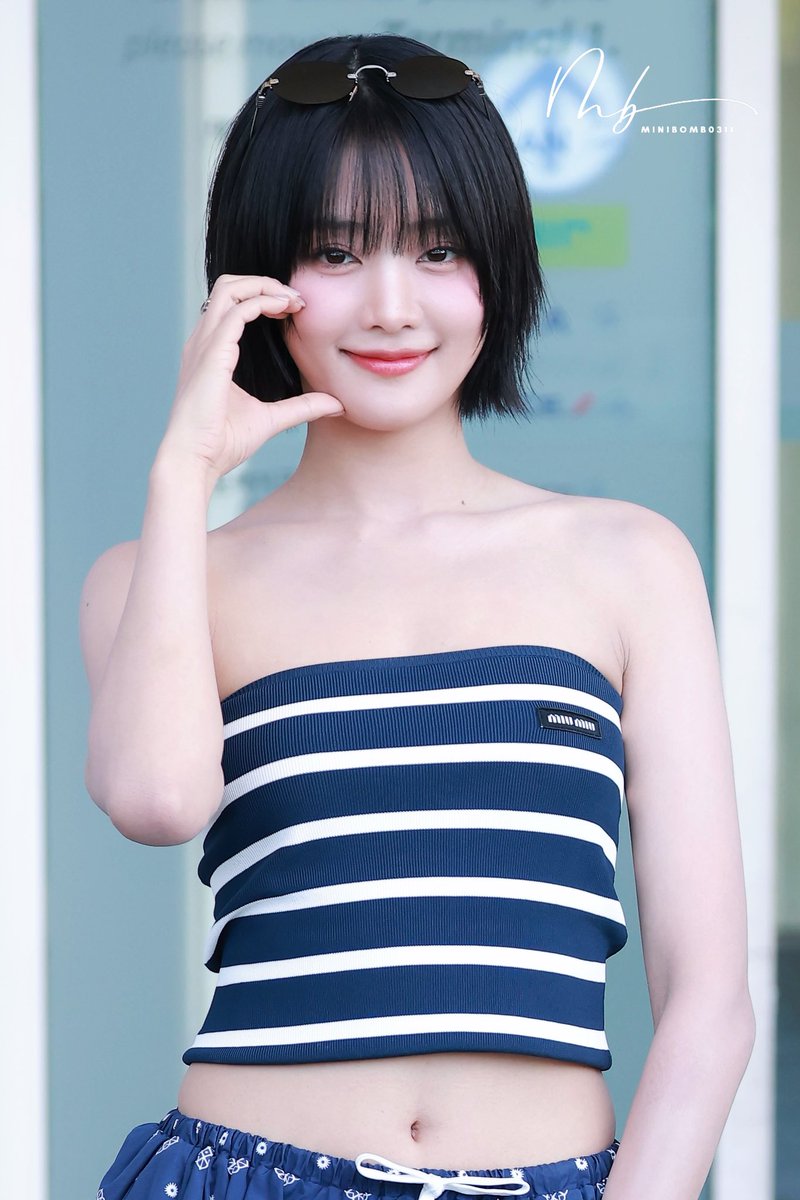 minibomb0311's tweet image. 250711 민니 ❤️❤️❤️
👉🏻🐱🫶🏻
#IDLE #GIDLE #여자아이들 #아이들 #민니 #MINNIE #มินนี่