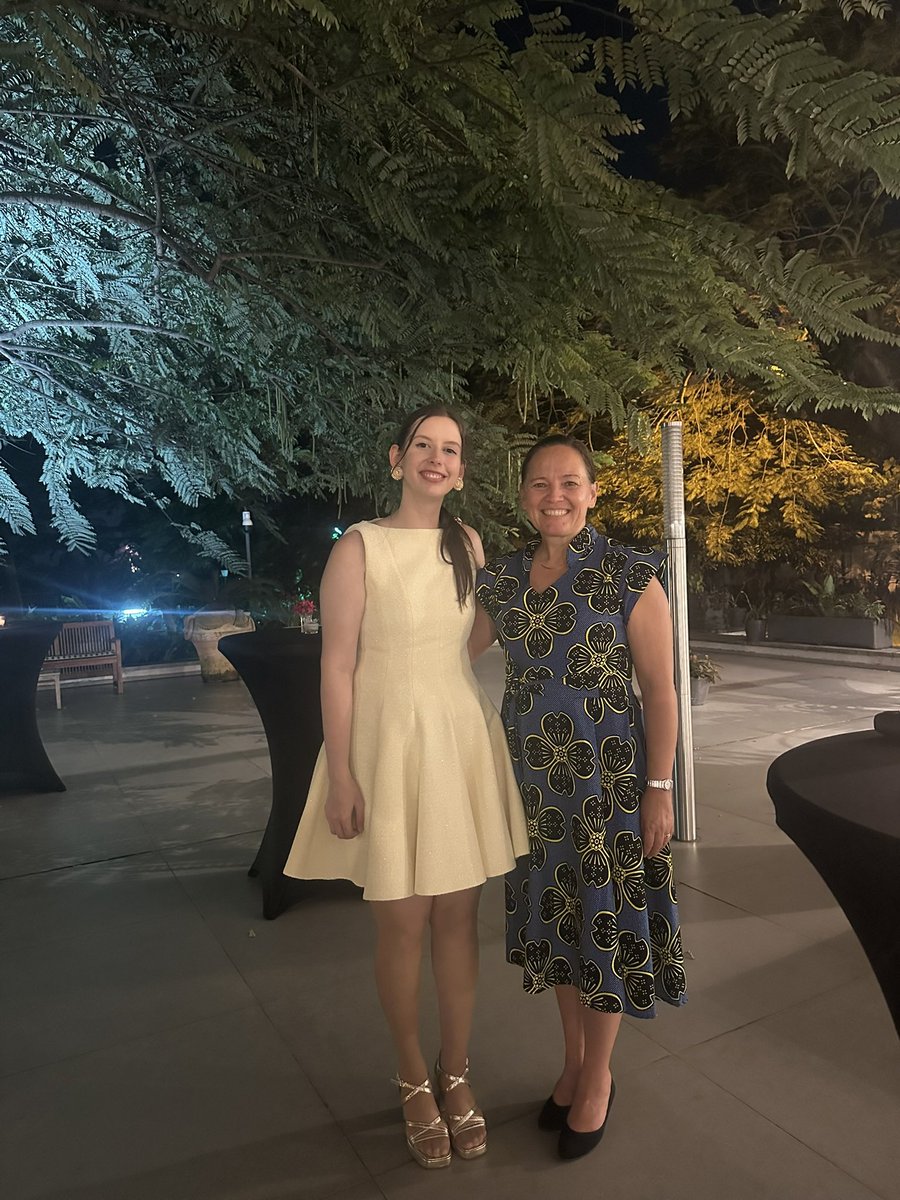 Dilay Karakadioglu (@dkarakadioglu) on Twitter photo Fin de trois années intenses à <a href="/BelgiqueRDCongo/">Belgique en RDCongo</a> 🇧🇪🇨🇩, un premier poste riche en apprentissages et rencontres.🤝
Merci aux collègues, aux partenaires de la coopération internationale, et aux deux ambassadeurs avec qui j’ai eu la chance de collaborer. 🙏✨ Fin de trois années intenses à <a href="/BelgiqueRDCongo/">Belgique en RDCongo</a> 🇧🇪🇨🇩, un premier poste riche en apprentissages et rencontres.🤝
Merci aux collègues, aux partenaires de la coopération internationale, et aux deux ambassadeurs avec qui j’ai eu la chance de collaborer. 🙏✨