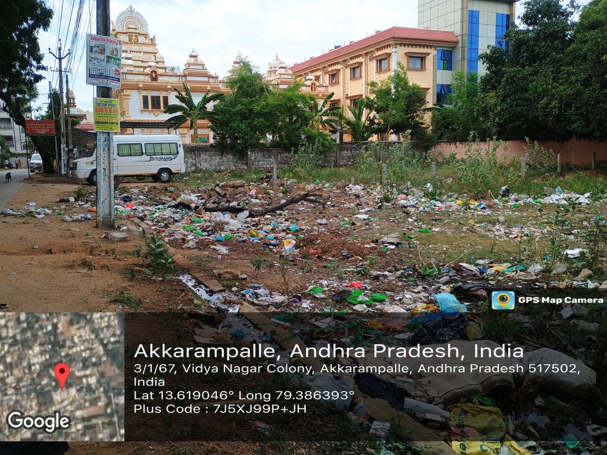 This is Tirupati, Andhra Pradesh.

A city that hosts crores of Hindu devotees every year. A city that survives on tourism and just look at its condition. Garbage everywhere. 

Disrespectful and Shameful. 🤦‍♂️