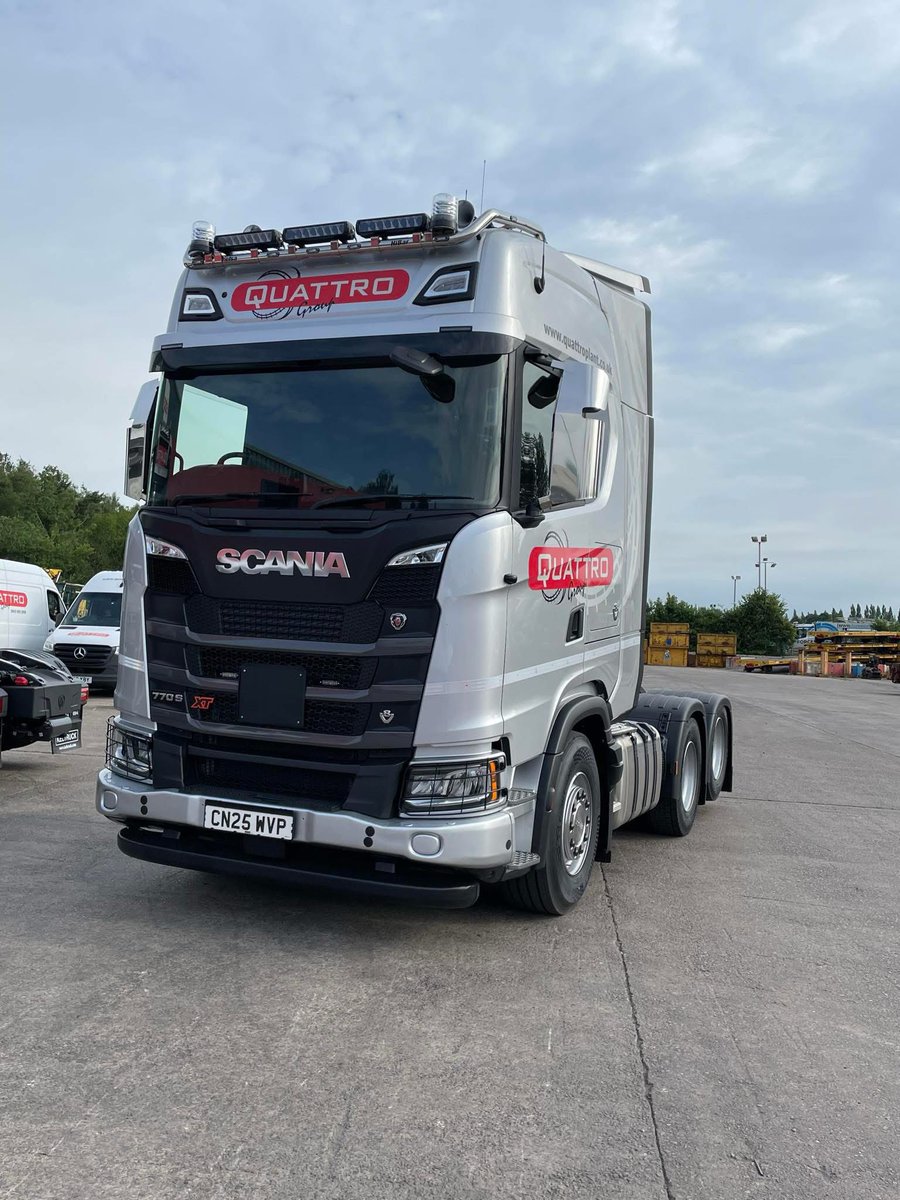 🎶 we have joy we have fun with our Scanias in the sun ☀️